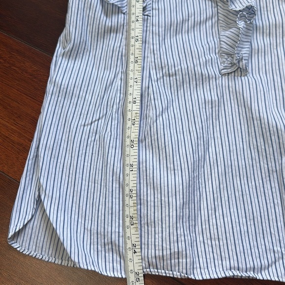 BCBGMaxazria Women’s Ruffle Front Long Sleeve Stripped Blouse XS - Picture 4 of 6